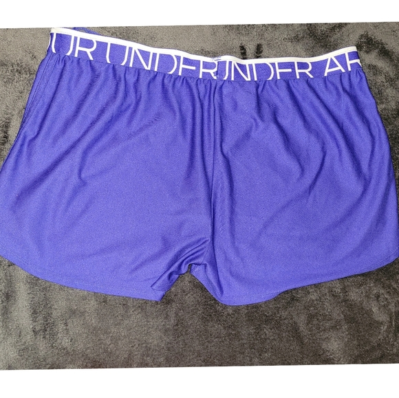 Under Armour Semi-Fitted Heatgear Shorts - Picture 2 of 3